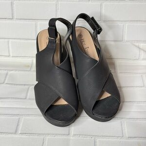 Hot Tomato Women's Black Sandals